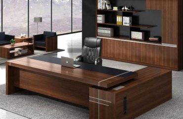 經(jīng)理辦公室要使用什么樣的辦公桌才好呢?